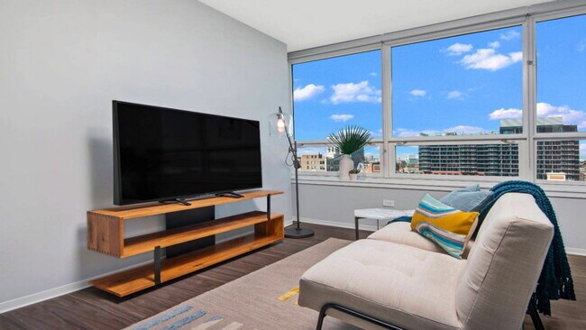 125 S Green St unit 1236A, Chicago, IL 60607 - photo 6