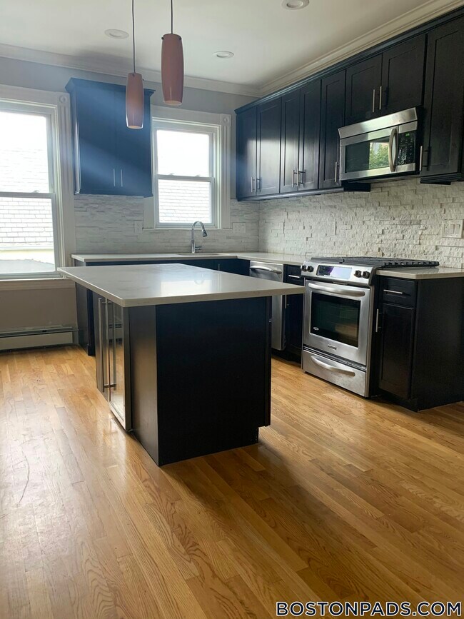 12 Dorset St Unit 3, Boston, MA 02125
