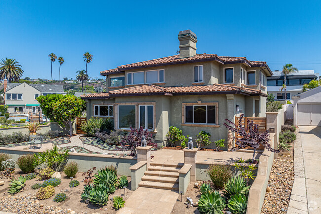 Spanish revival homes in Lower Hermosa feature Spanish tile.
