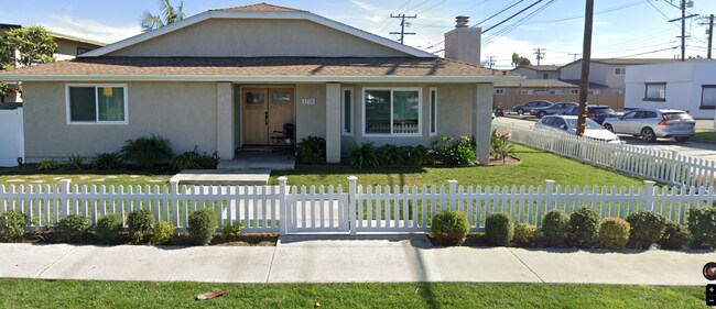 1728 Santa Ana Ave unit A, Costa Mesa, CA 92627 - photo 2