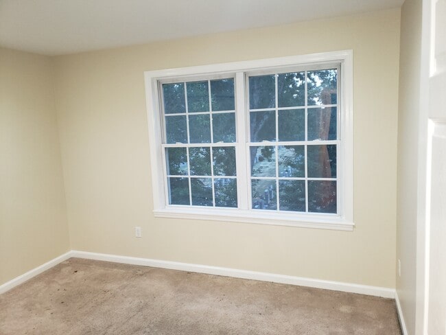 9 Cottage Plaza unit 2, Bloomfield, NJ 07003 - photo 5