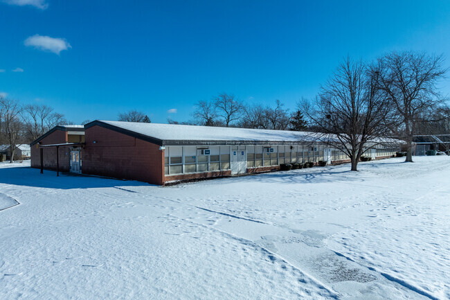 Mohawk Primary Center has an Overall Niche Grade of B-.