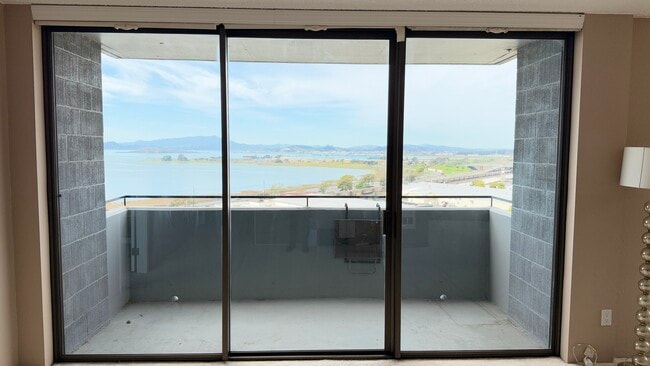 Gateview at Albany Hill Condos unit 555 Pierce St, Albany, CA 94706 - photo 4
