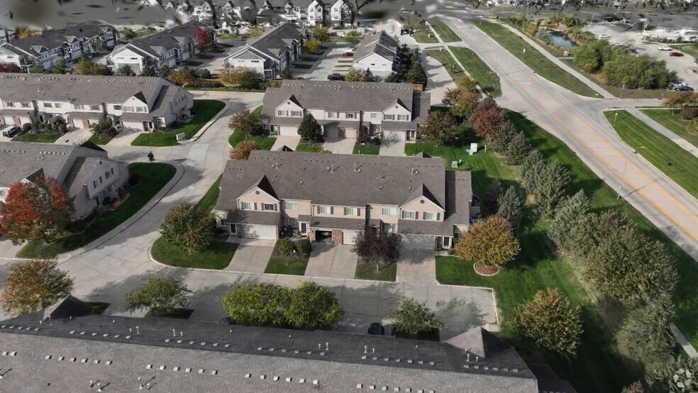 8610 Ep True Pkwy unit 14002, West Des Moines, IA 50266 - photo 2