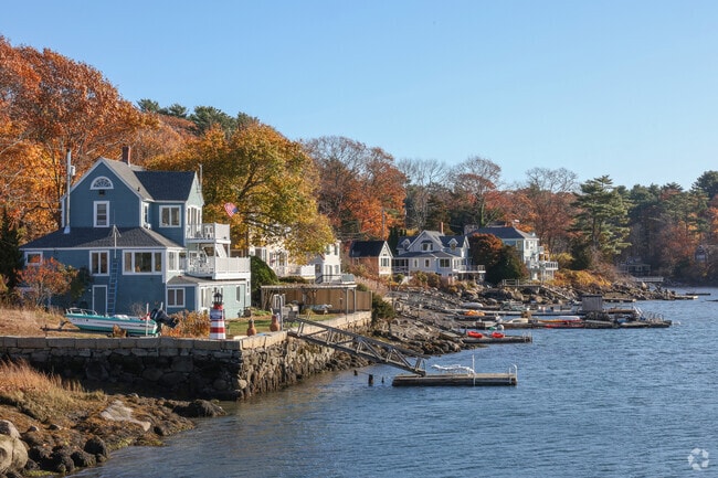Annisquam is famous for its lovely seaside homes.