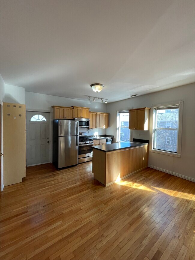 1834 W Thomas St unit 1834 W Thomas St 2, Chicago, IL 60622 - photo 4