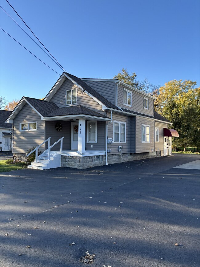 4124 Seneca St unit Lower, Buffalo, NY 14224 - photo 2