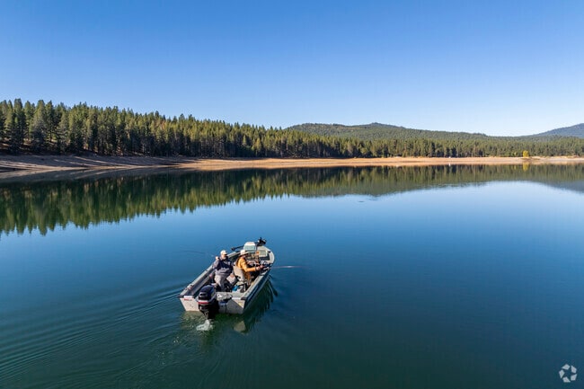 Prosser Lake Heights is ideal for anyone who loves to get out on a fishing boat early in the morning.