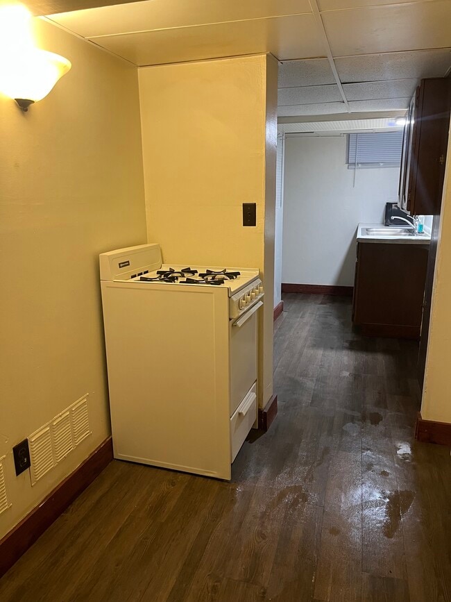 805 5th Ave NW, Mandan, ND 58554