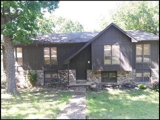 12124 Shawnee Forest Dr, Little Rock, AR 72212