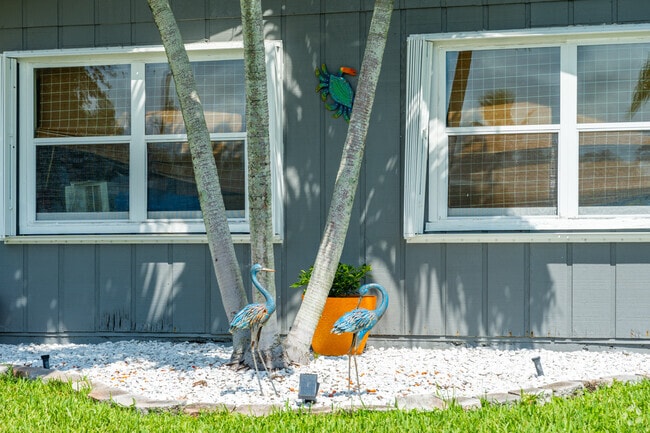 Willoughby residents enjoy decorating their homes with iconic items from the area.