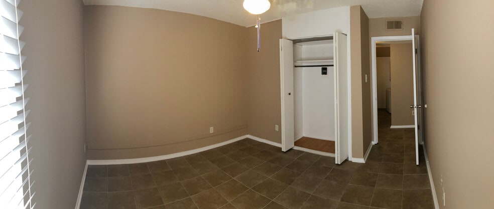 45 N Belvedere Blvd unit 102, Memphis, TN 38104 - photo 1