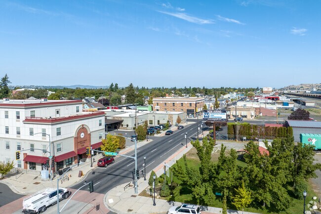 The Hillyard neighborhood sits only 10 minutes away from downtown Spokane.