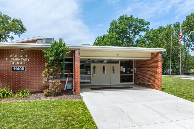 Growing students attend Warford Elementary School in Royal Oaks, MO.