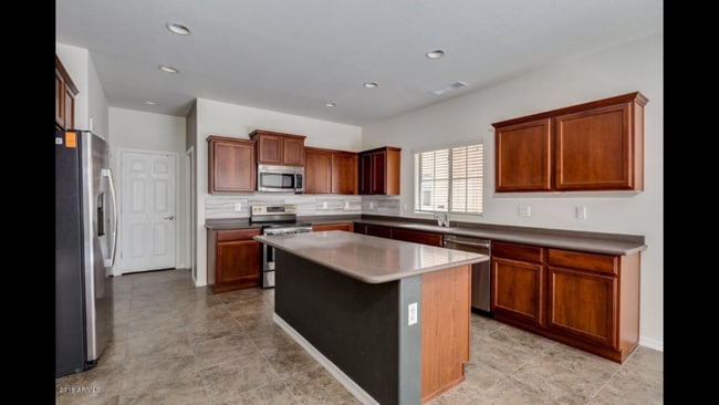 1933 W Davis Rd, Phoenix, AZ 85023 - photo 5