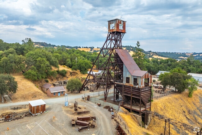 Kennedy Gold Mine honor and preserve the rich mining history in California.