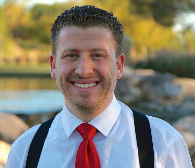 Agent Photo