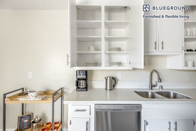 3537 Clarington Ave unit FL2-ID313, Los Angeles, CA 90034 - photo 6