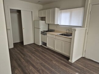 5735 Old Hwy 53 Unit 6 Duplex (Park Owned), Clearlake, CA 95422