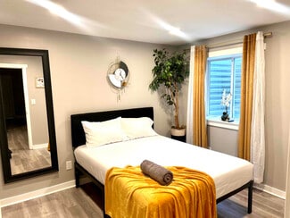 16148 Lavina Ln, Fishers, IN 46040