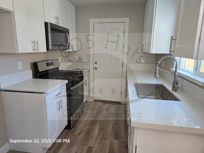 1378 Yale Place unit C, Santa Maria, CA 93458 - photo 1