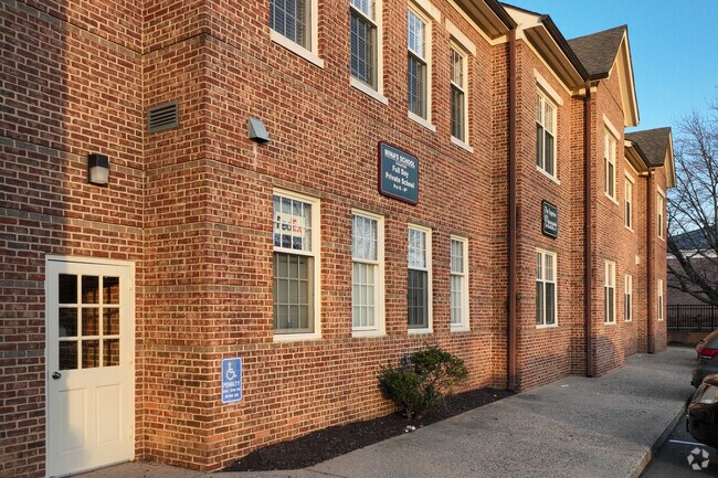 Mina's Sci-Math Elementary School is a private school in Great Falls.