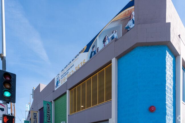 Fenton Stern Academy is ranked #2452 in California Elementary Schools.