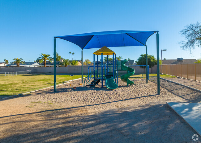 Education shines bright at Robson Elementary in the heart of Mesa.