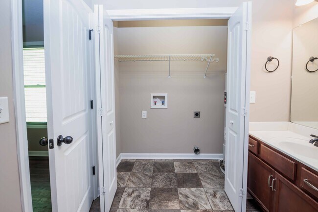 798 Martin St unit A, Clarksville, TN 37040 - photo 7