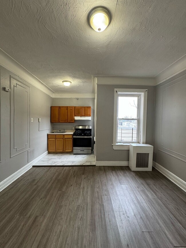 321 Park Ave, Newark, NJ 07107