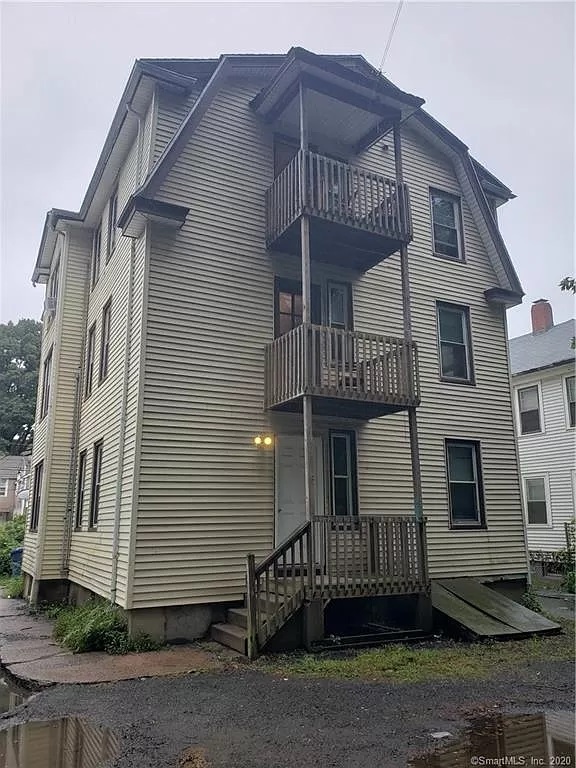 41 Prescott St Unit 3rd Floor, Meriden, CT 06450