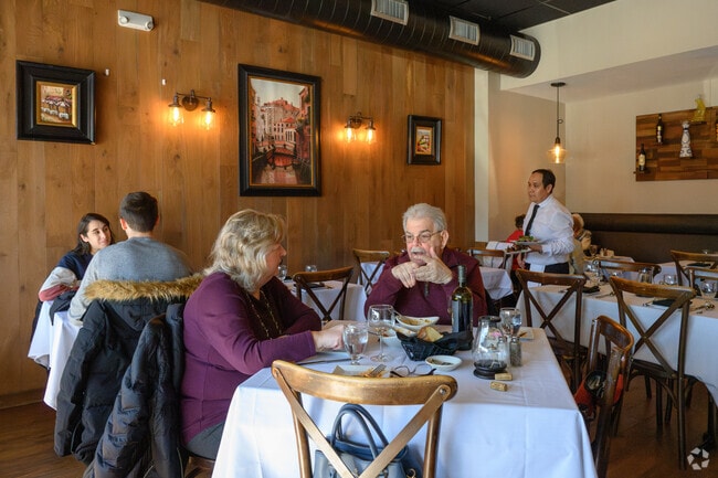 Mezza Luna Bistro is an Italian restaurant open for lunch and dinner in Allendale.