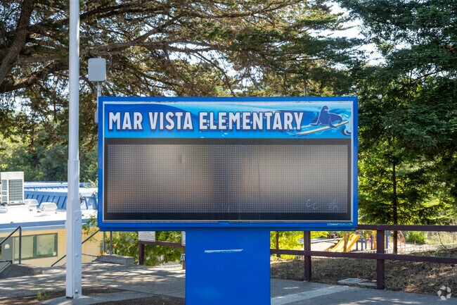 Mar Vista Elementary School is a wonderful school for new students in the aptos area.