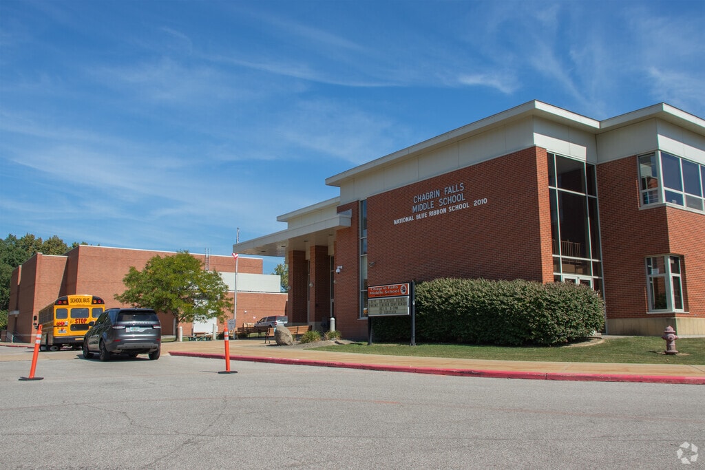 Chagrin Falls Middle School provides education in the neighborhood of 
Chagrin Falls