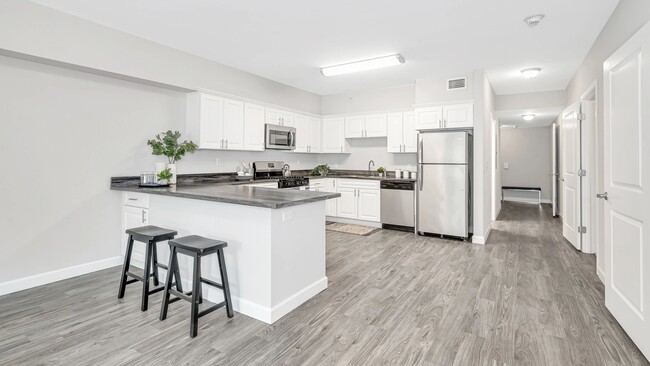 From meal prep to late-night study sessions, our expansive breakfast bar is your versatile go-to spot for you and all your roommates to cook, connect, and conquer college life in style.