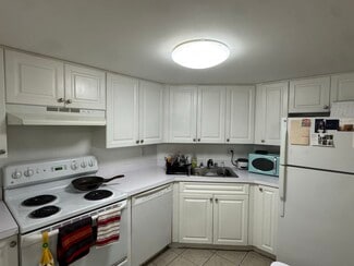 1533 Beacon St Unit 2A, Brookline, MA 02446