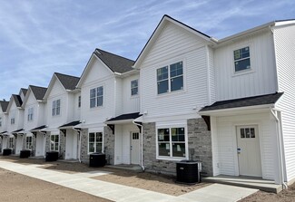 14647 Croswell St, West Olive, MI 49460