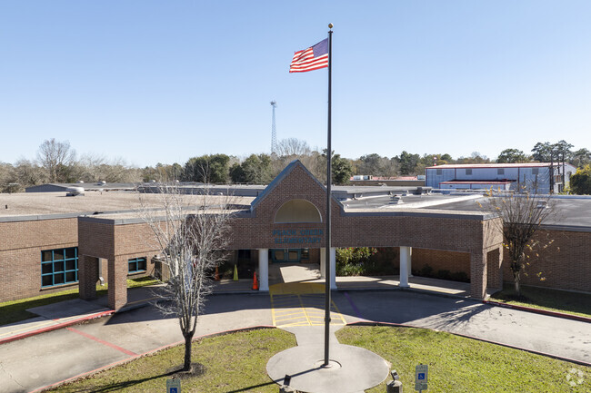 Peach Creek Elementary has a C+ grade from Niche.