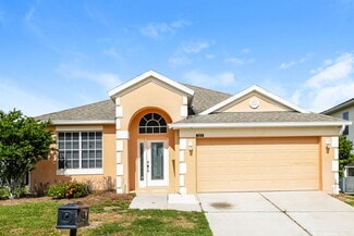 323 Higher Combe Dr, Davenport, FL 33897