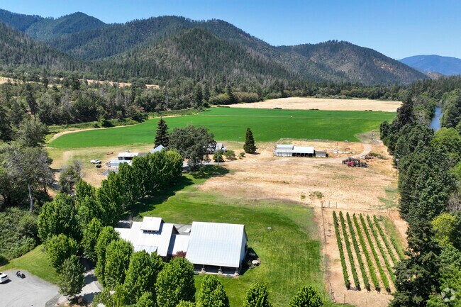 Read Lilly Vineyard is a great place to grab a glass of wine in the Ruch neighborhood.