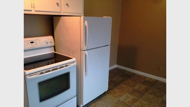 Maple Highlands Apartments, Maple Heights, OH 44137 - photo 5