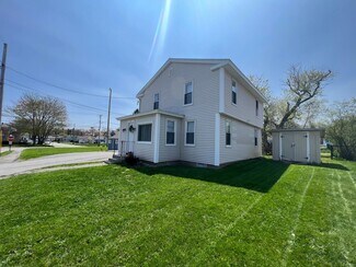 28 Dupont Ave Unit 1, Biddeford, ME 04005