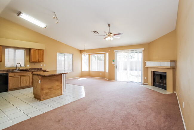 2203 E Edna Ave, Phoenix, AZ 85022 - photo 4