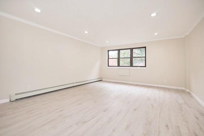 15321 78th St unit B, Howard Beach, NY 11414 - photo 3