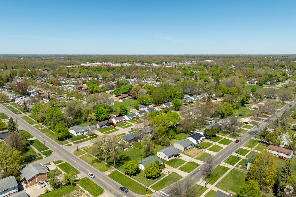 NH_Bel-Aire Woods_561767_052125_P1_LB_V1