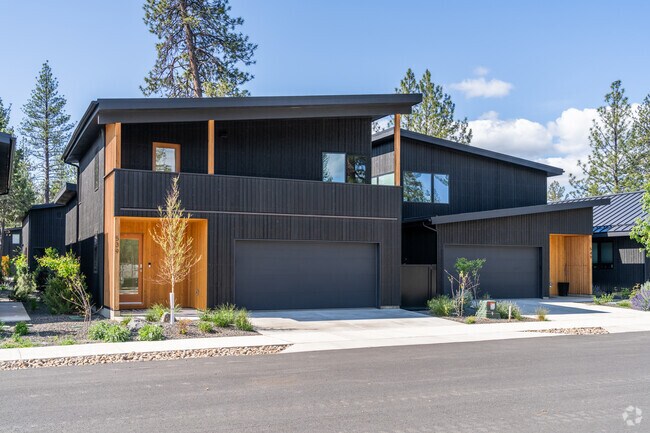 Homes in Sisters are have lots of exposed wood influenced by the Northwest Regional style.