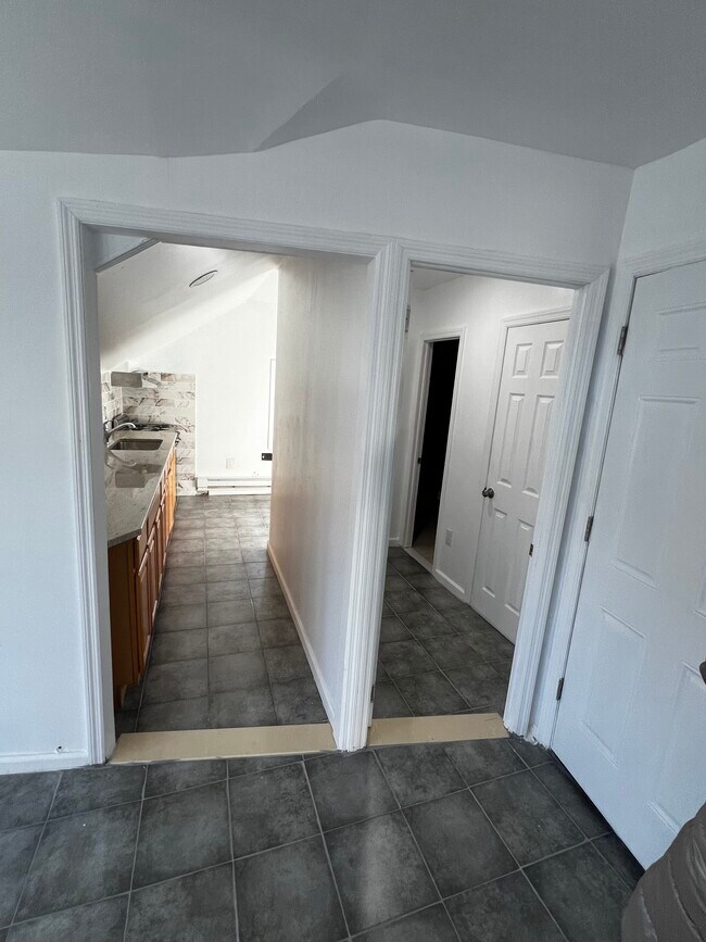 425 Leslie St unit 1, Newark, NJ 07112 - photo 7