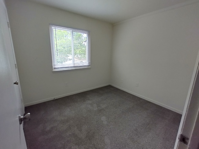600 Reusens Rd unit J109, Lynchburg, VA 24503 - photo 6