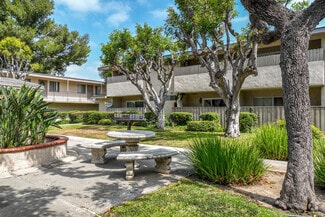 1221 Beechwood St, Santa Ana, CA 92705