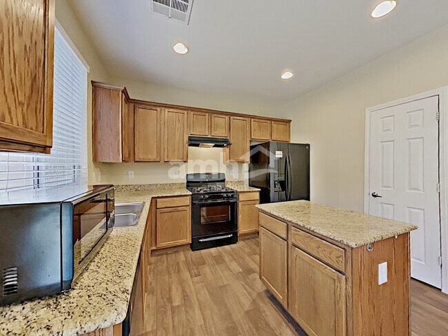 1009 Kern River Ave, Henderson, NV 89002 - photo 3